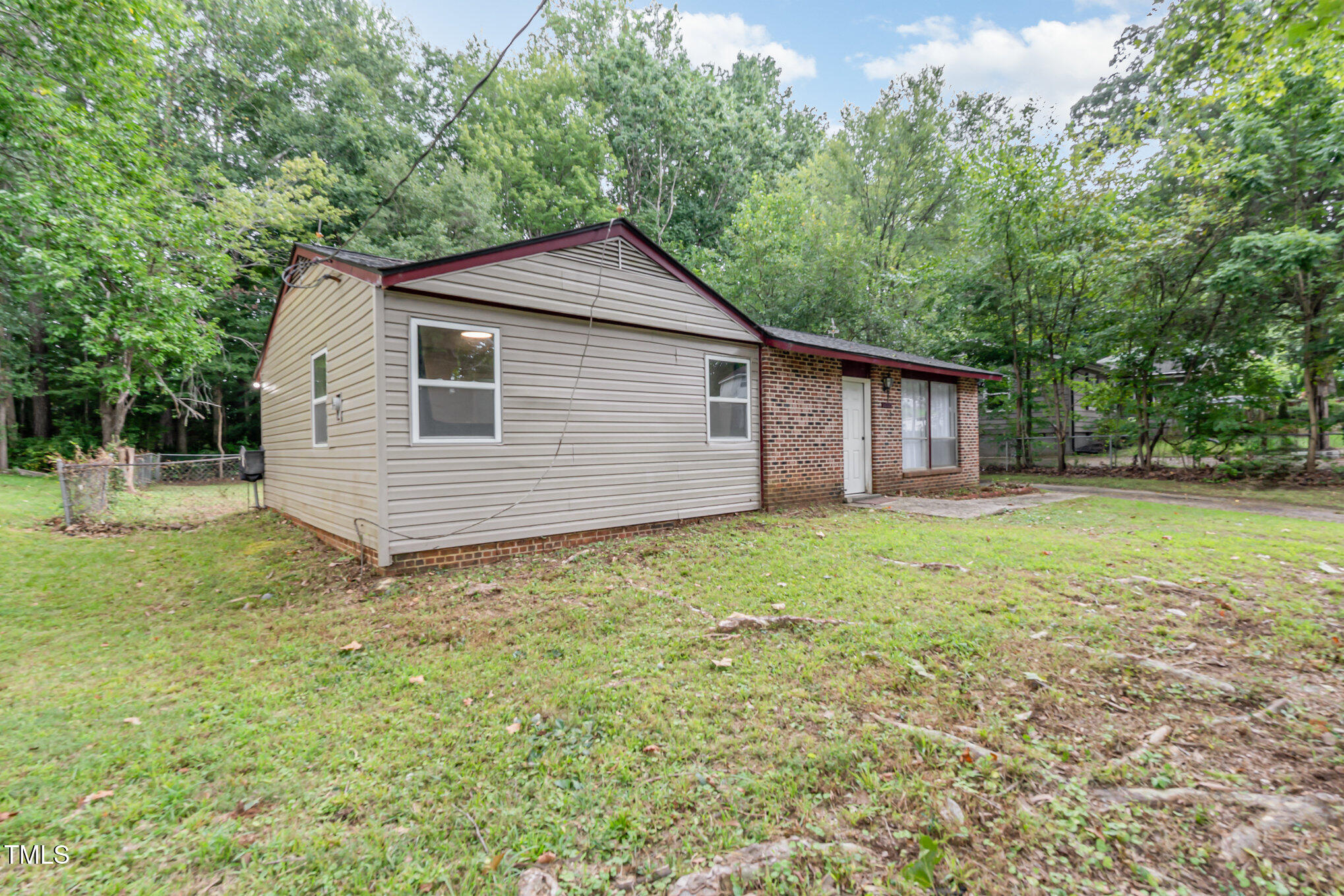 2025 Atkins Drive Raleigh, NC 27610 - Photo 3 of 19 dsc05382-edit_117