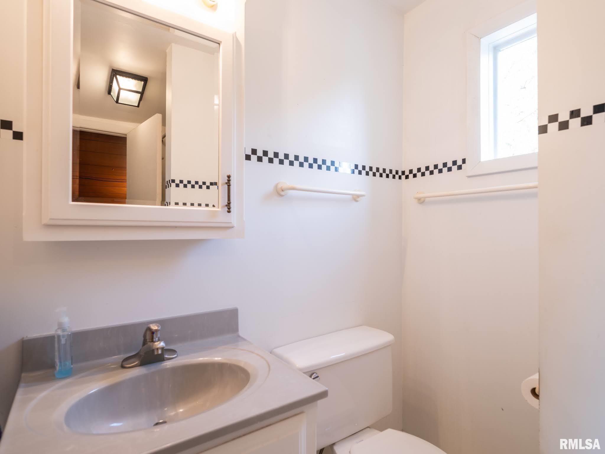 1804 West Alta Road Peoria, IL 61615 - Photo 13 of 38 Gallery Image 13