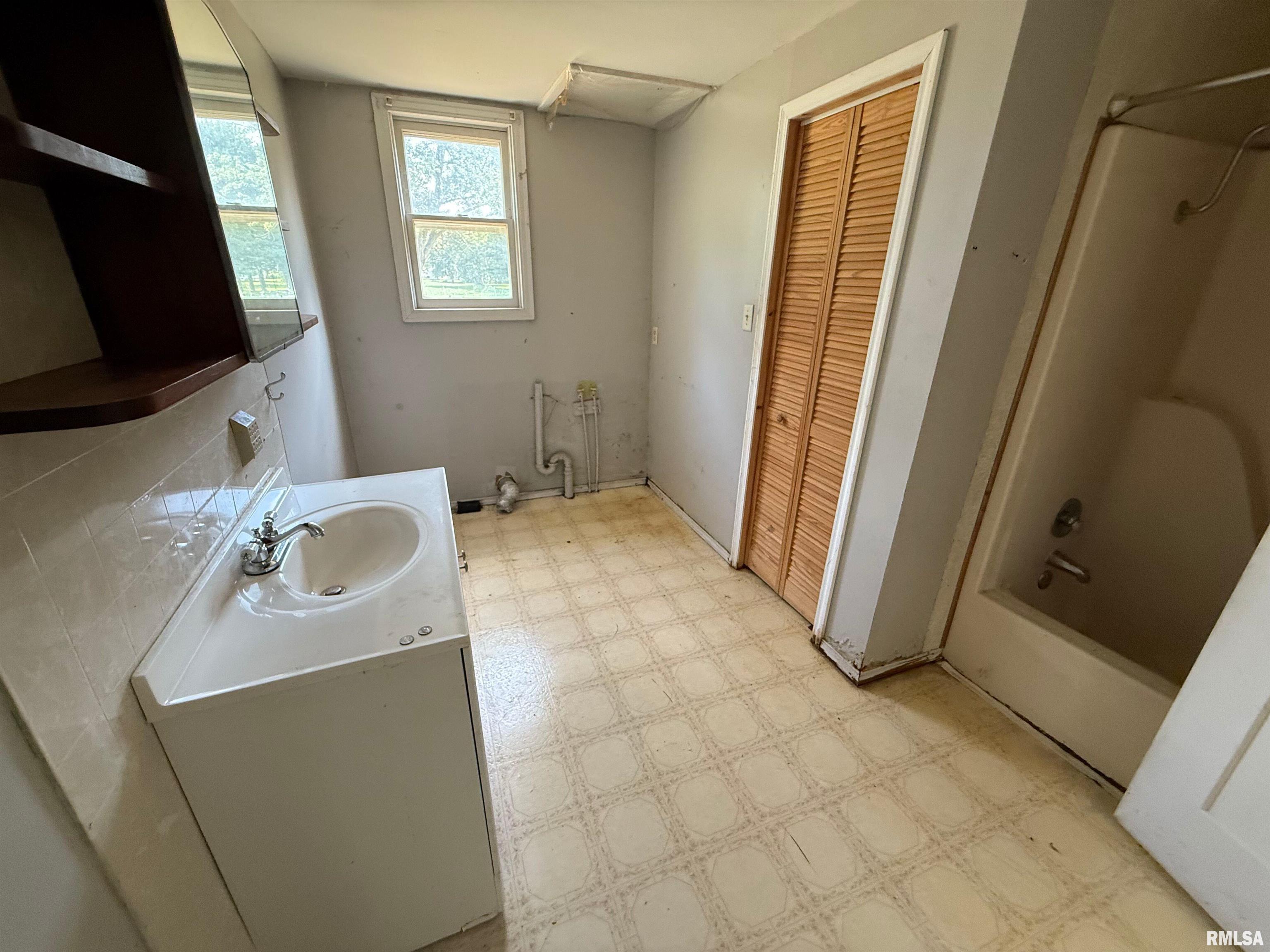 204 Prairie Street Franklin, IL 62638 - Photo 16 of 38