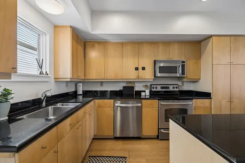 $550,000 | 807 18th Avenue South, Unit 306, Nashville, TN 37203