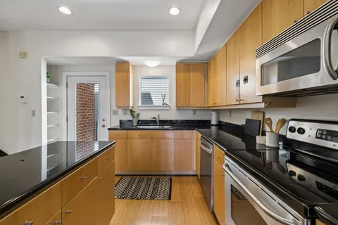 $550,000 | 807 18th Avenue South, Unit 306, Nashville, TN 37203