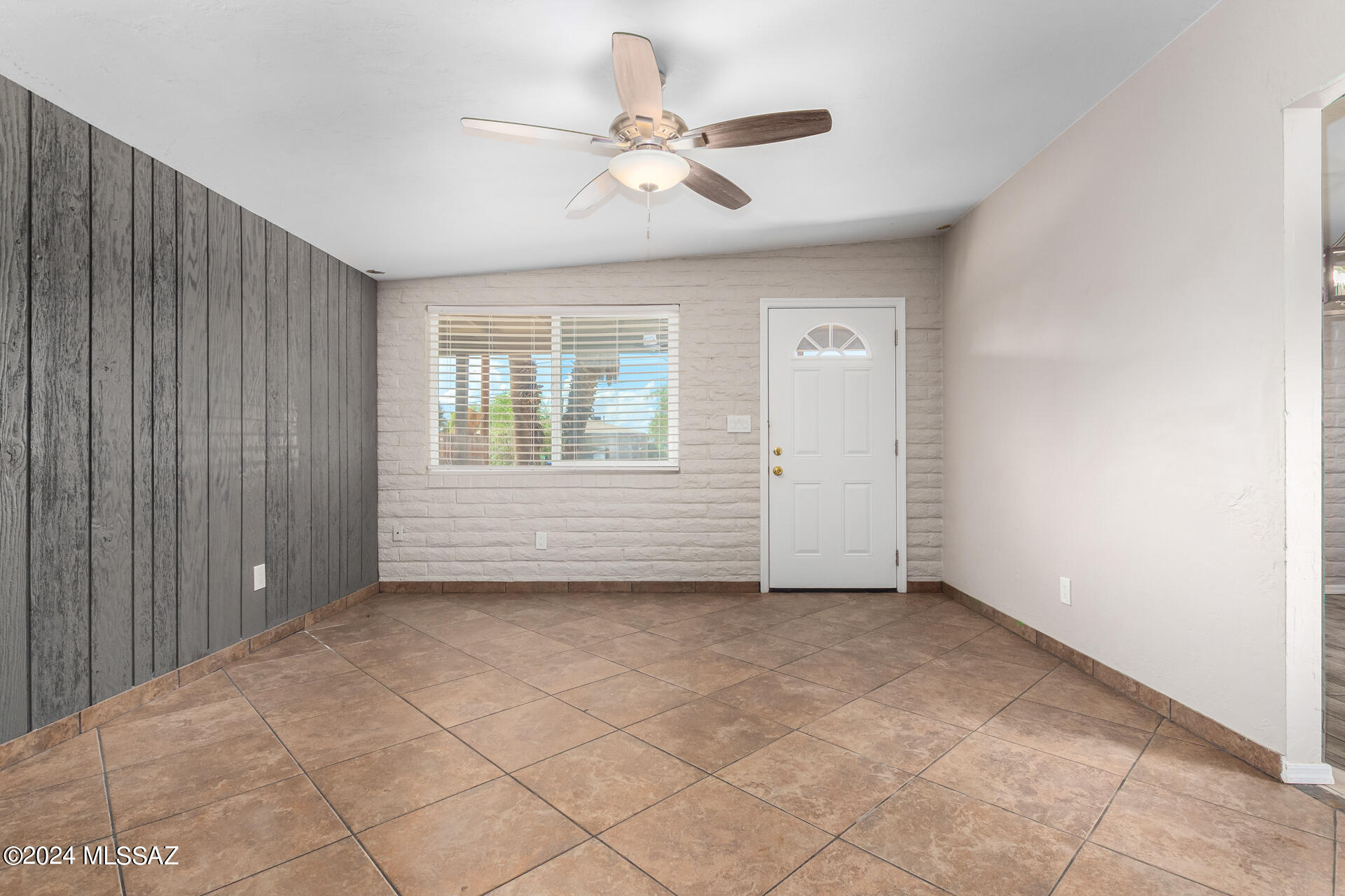 7119 South Missiondale Road Tucson, AZ 85756 - Photo 4 of 34 Gallery Image 4