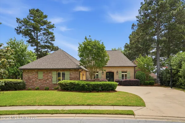$499,900 | 502 Eastlake Forest Drive, Brandon, MS 39047
