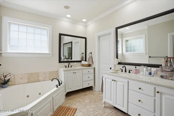 $499,900 | 502 Eastlake Forest Drive, Brandon, MS 39047