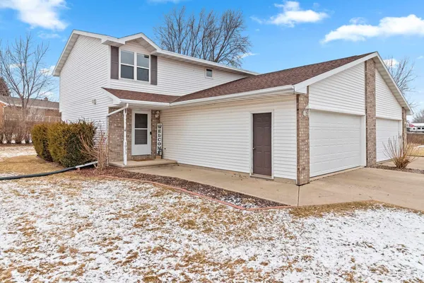 $299,900 | 1933 Anita Court, Appleton, WI 54913
