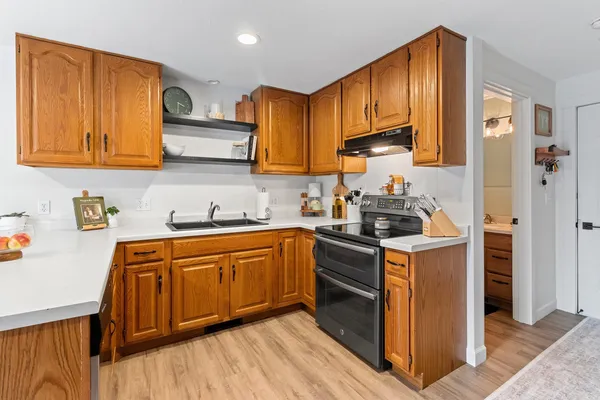 $299,900 | 1933 Anita Court, Appleton, WI 54913