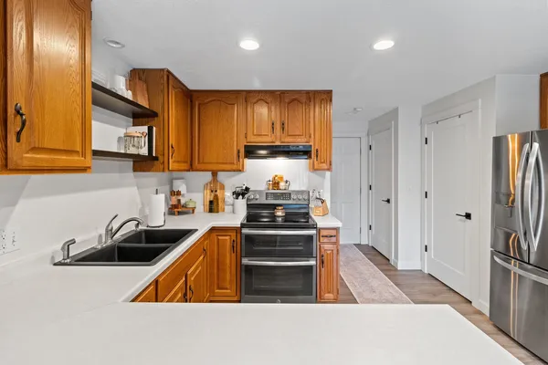 $299,900 | 1933 Anita Court, Appleton, WI 54913