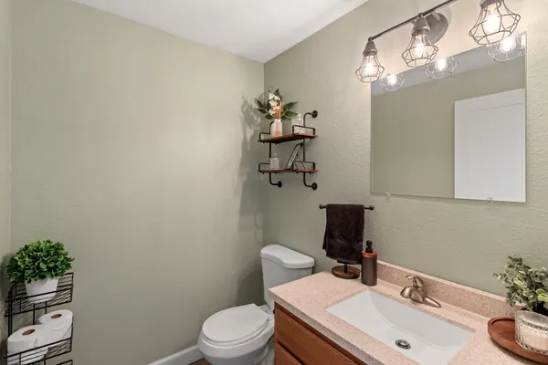 $299,900 | 1933 Anita Court, Appleton, WI 54913