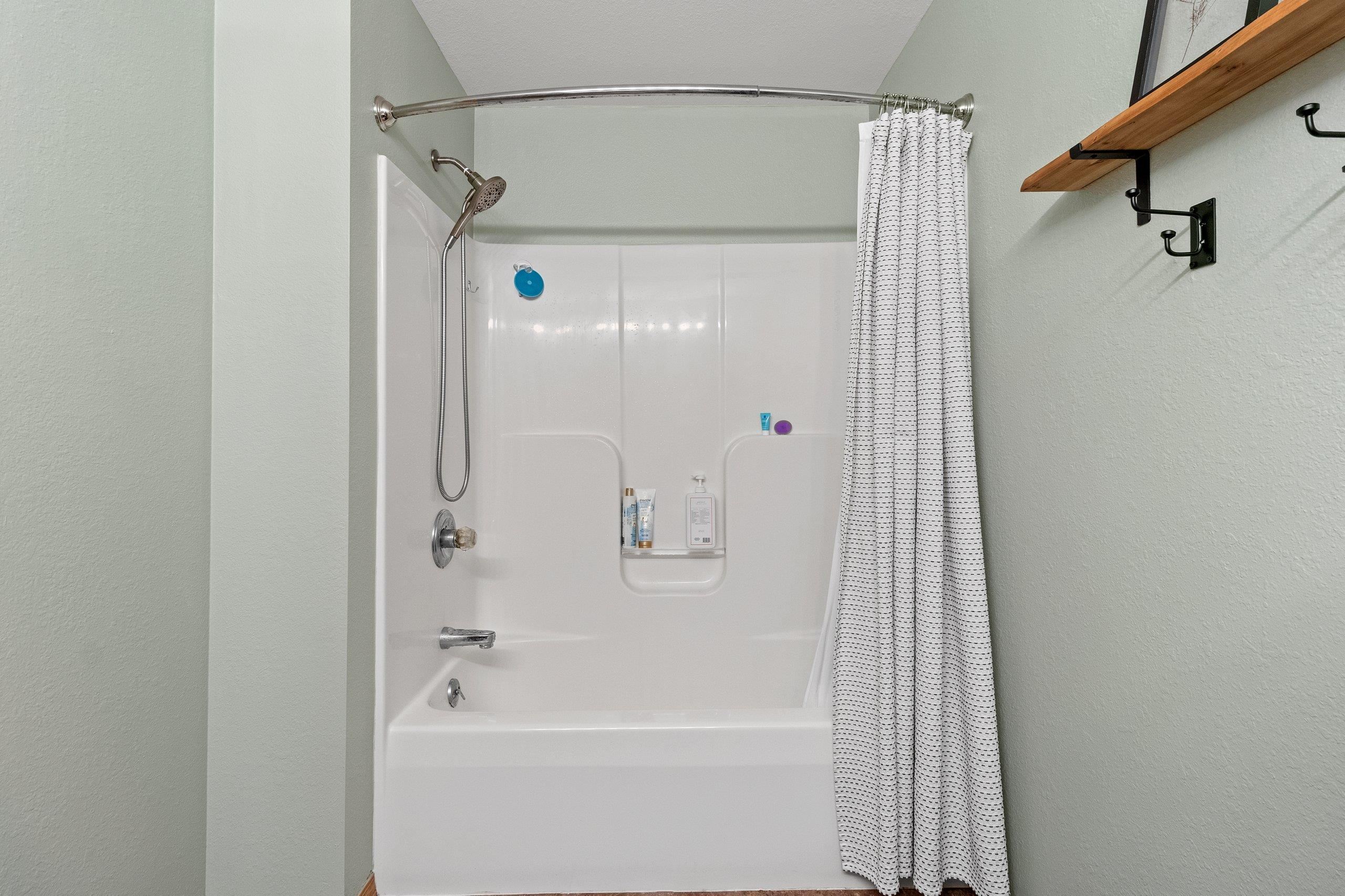 1933 Anita Court Appleton, WI 54913 - Photo 21 of 49