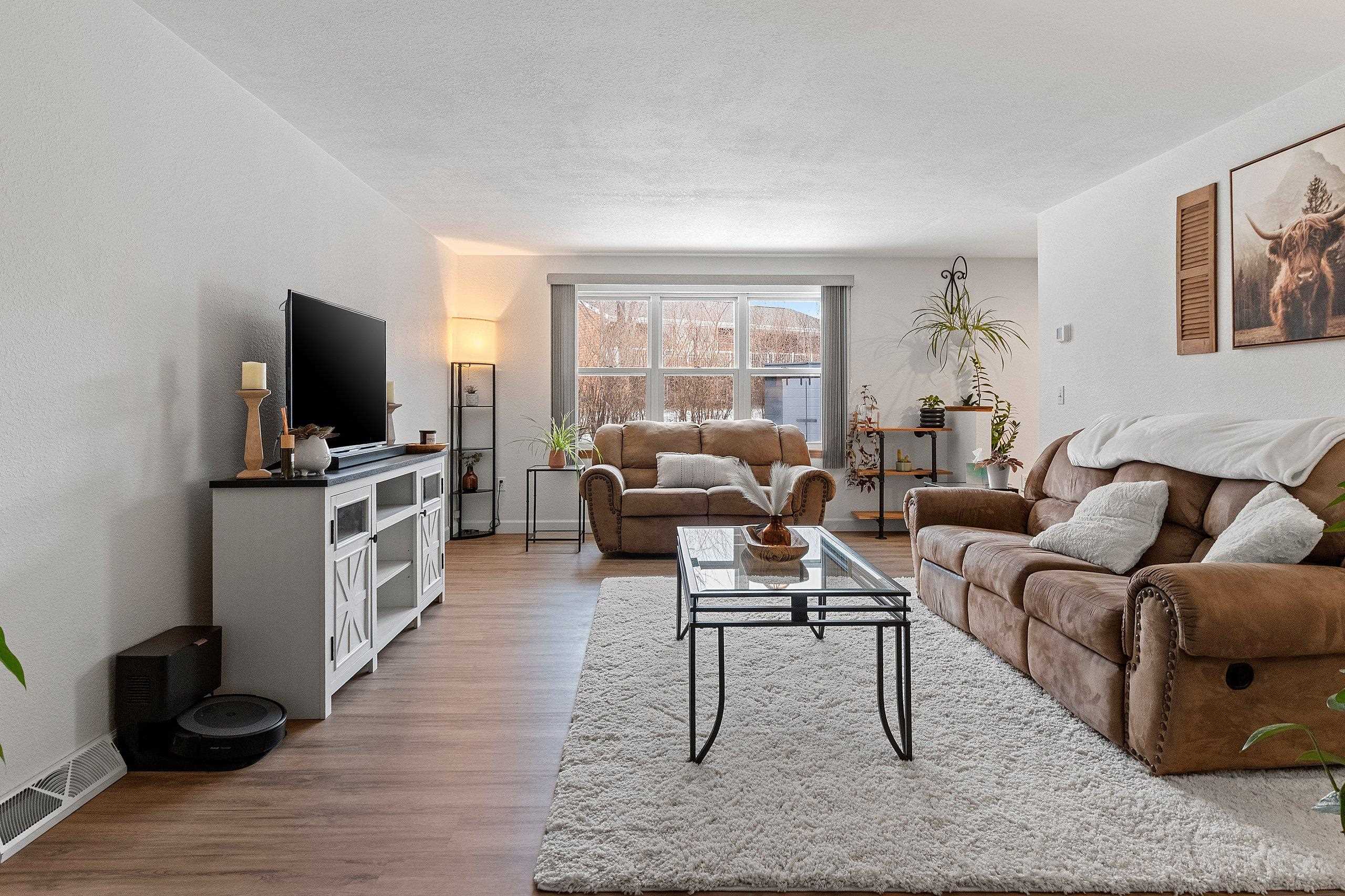 1933 Anita Court Appleton, WI 54913 - Photo 3 of 49