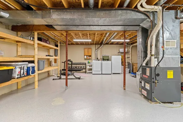 $299,900 | 1933 Anita Court, Appleton, WI 54913