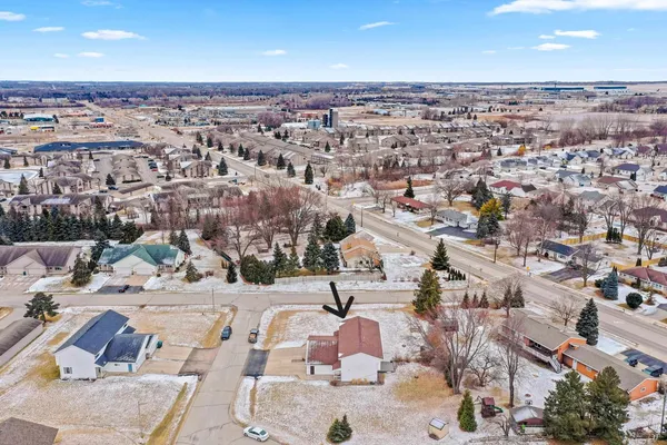 $299,900 | 1933 Anita Court, Appleton, WI 54913