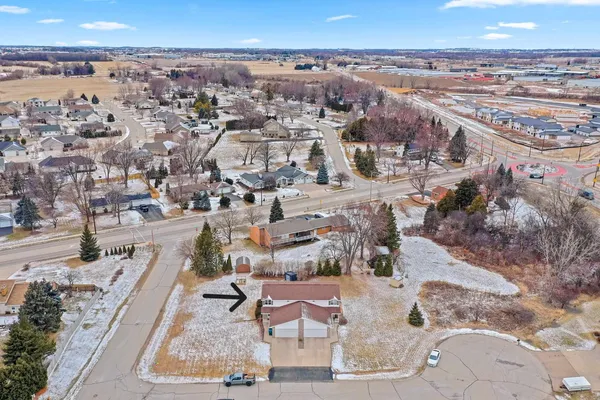 $299,900 | 1933 Anita Court, Appleton, WI 54913