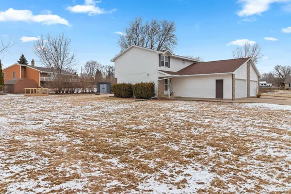 $299,900 | 1933 Anita Court, Appleton, WI 54913