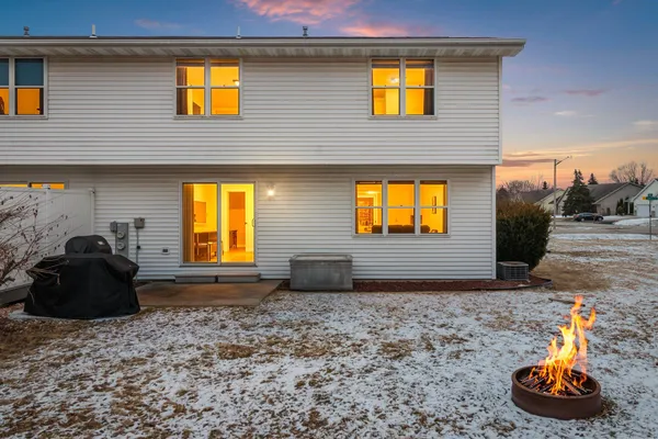 $299,900 | 1933 Anita Court, Appleton, WI 54913