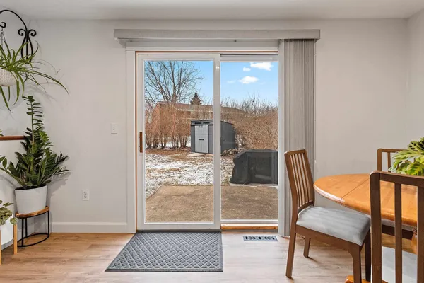 $299,900 | 1933 Anita Court, Appleton, WI 54913