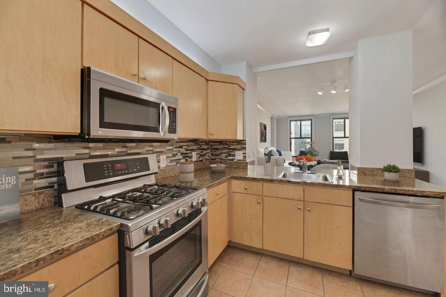 616 E Street Northwest, Unit 1020 Washington, DC 20004 - Photo 4 of 69