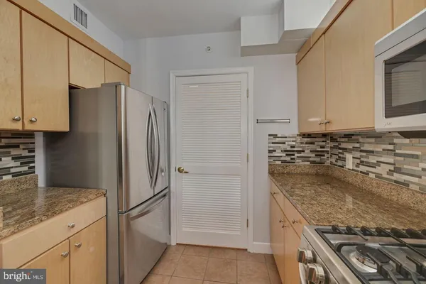 $2,550 | 616 E Street Northwest, Unit 1020, Washington, DC 20004