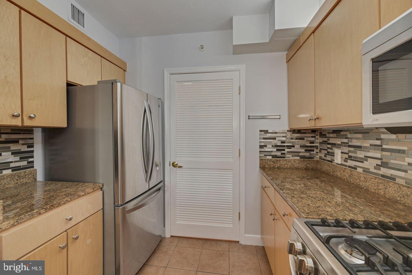 616 E Street Northwest, Unit 1020 Washington, DC 20004 - Photo 6 of 69