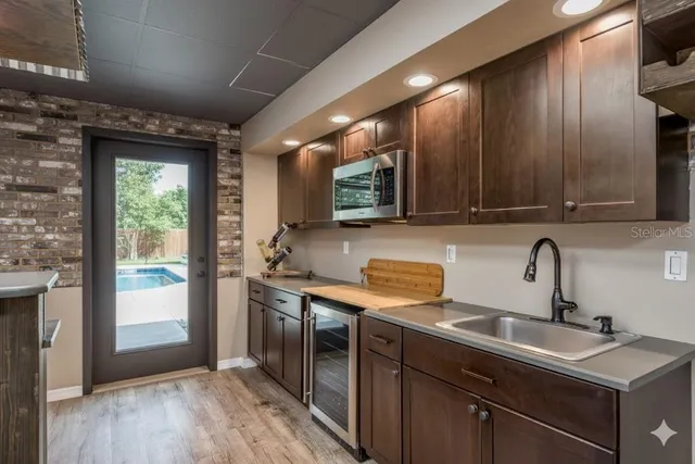 $925,000 | 758 Claudia Lane, Palm Harbor, FL 34683