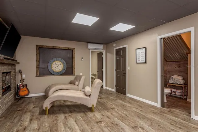 $925,000 | 758 Claudia Lane, Palm Harbor, FL 34683