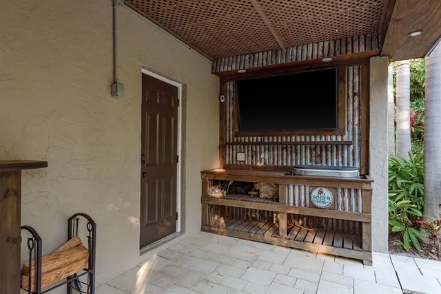 $925,000 | 758 Claudia Lane, Palm Harbor, FL 34683