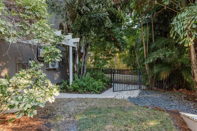 $925,000 | 758 Claudia Lane, Palm Harbor, FL 34683