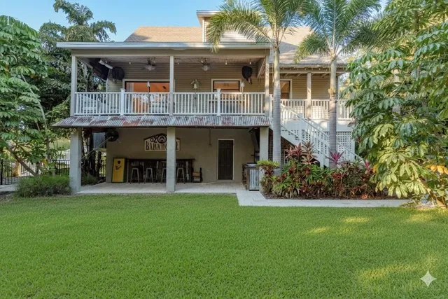 $925,000 | 758 Claudia Lane, Palm Harbor, FL 34683