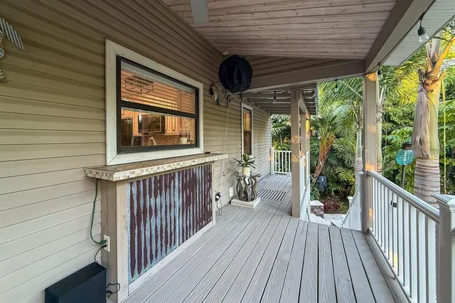 $925,000 | 758 Claudia Lane, Palm Harbor, FL 34683