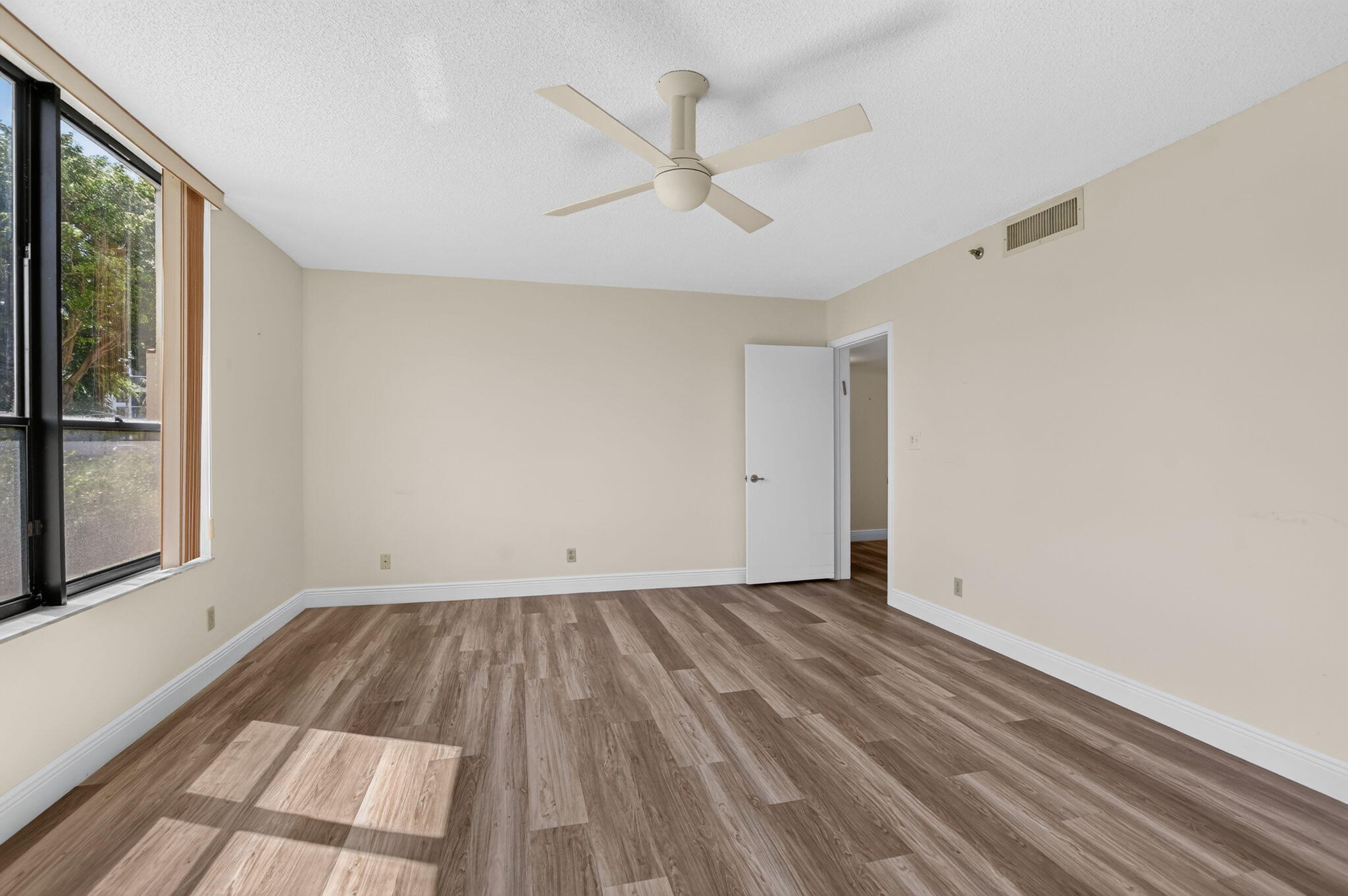 7201 Promenade Drive, Unit 101 Boca Raton, FL 33433 - Photo 20 of 39 2nd Bed (Primary)
