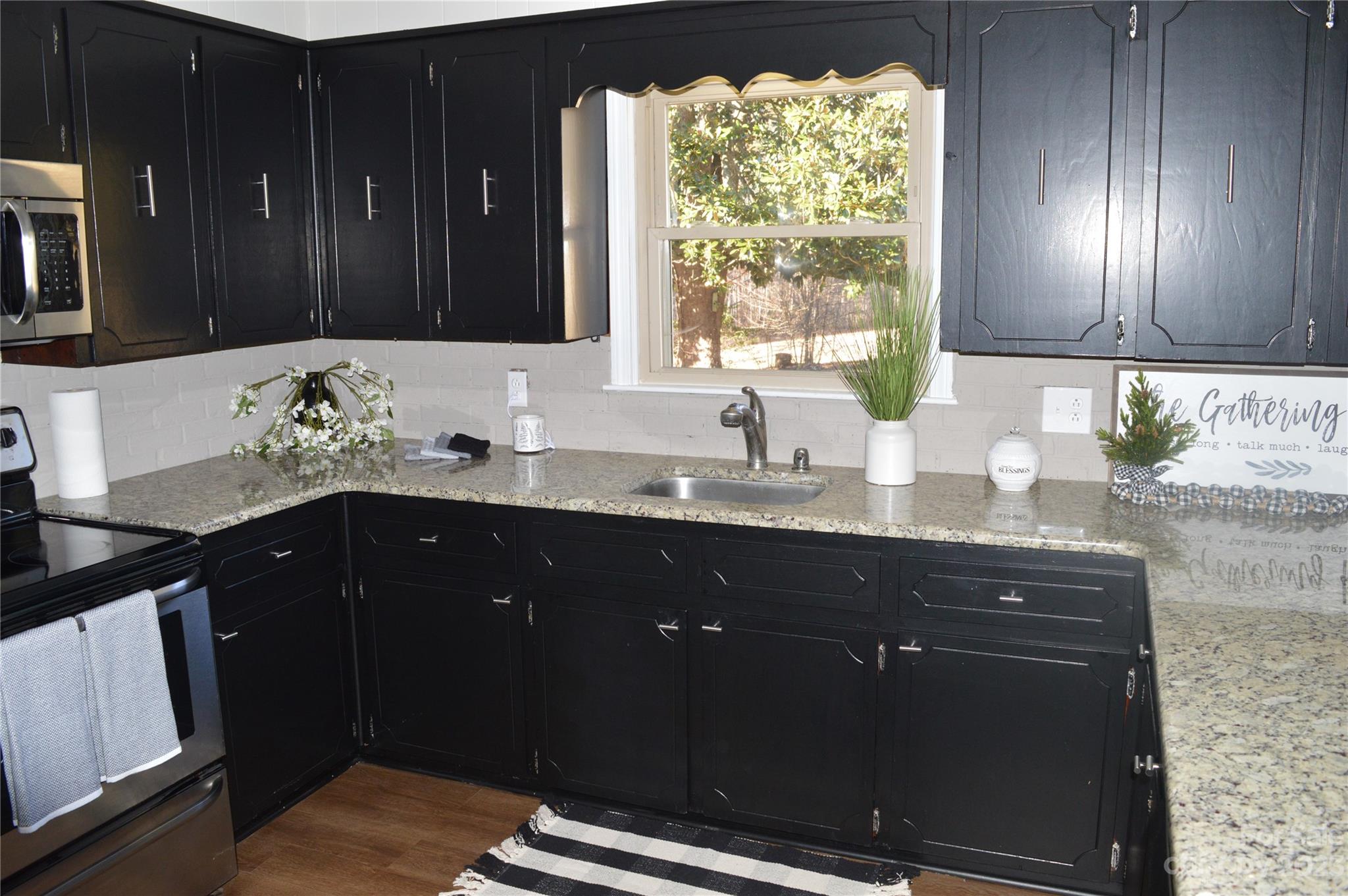 5343 Riverbend Road Claremont, NC 28610 - Photo 5 of 45 Gallery Image 5