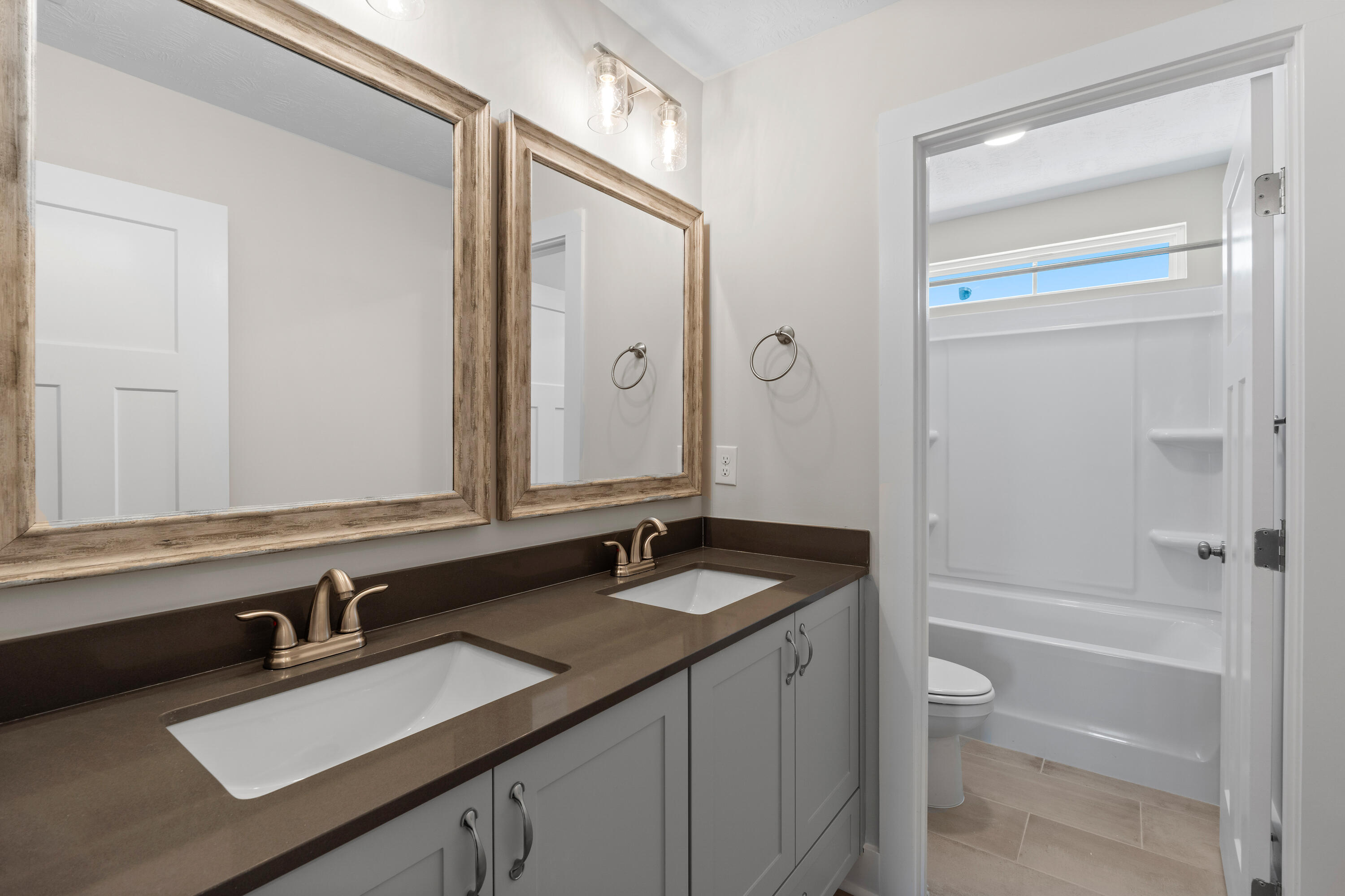 721 Ronaldsay Road Grovetown, GA 30813 - Photo 30 of 47 Upper Level Guest Bathroom