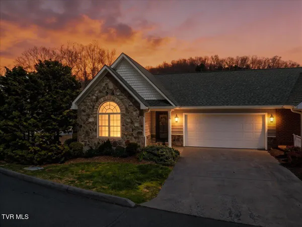 $385,000 | 34 Bridgewater Court, Gray, TN 37615