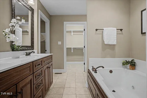 $385,000 | 34 Bridgewater Court, Gray, TN 37615