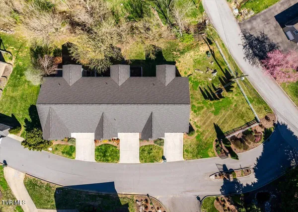 $385,000 | 34 Bridgewater Court, Gray, TN 37615