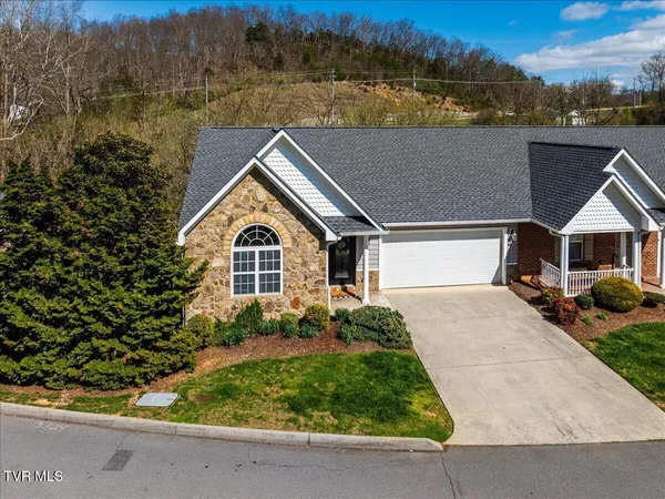 $385,000 | 34 Bridgewater Court, Gray, TN 37615