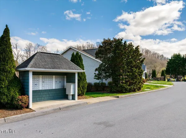 $385,000 | 34 Bridgewater Court, Gray, TN 37615