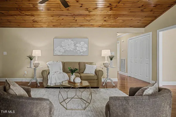 $385,000 | 34 Bridgewater Court, Gray, TN 37615