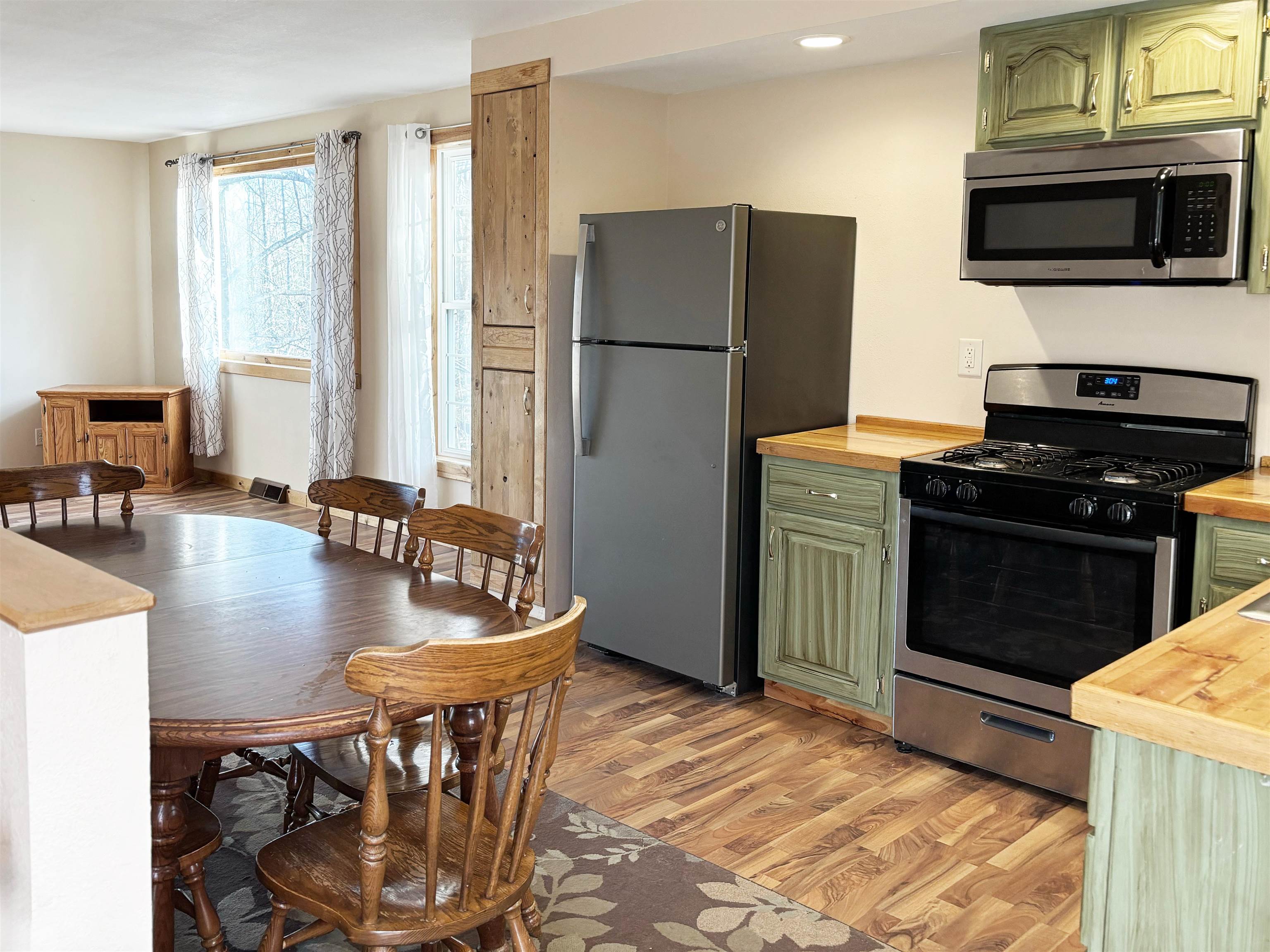 16611 North Maiden Lake Road Mountain, WI 54149 - Photo 5 of 11