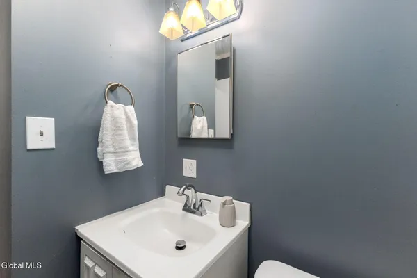 $15,000 | 56 B Monroe Street, Saratoga Springs, NY 12866