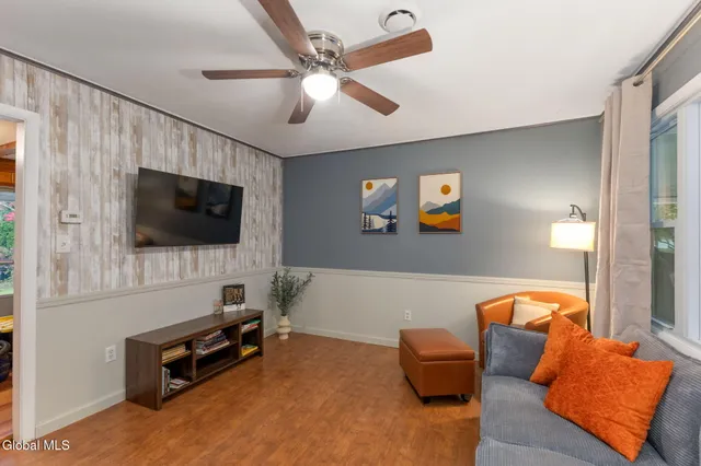 $15,000 | 56 B Monroe Street, Saratoga Springs, NY 12866