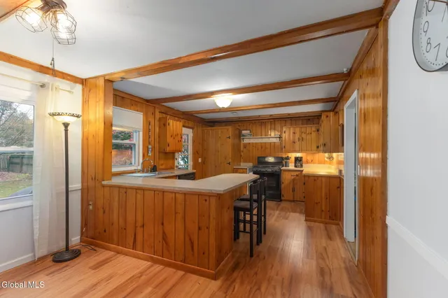 $15,000 | 56 B Monroe Street, Saratoga Springs, NY 12866