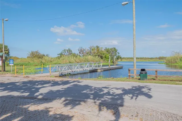 $474,900 | 2082 Shady Lane, Geneva, FL 32732