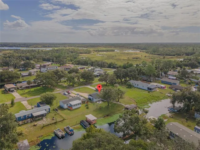 $474,900 | 2082 Shady Lane, Geneva, FL 32732