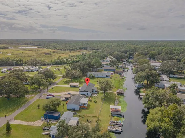 $474,900 | 2082 Shady Lane, Geneva, FL 32732