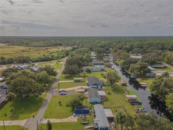 $469,900 | 2082 Shady Lane, Geneva, FL 32732