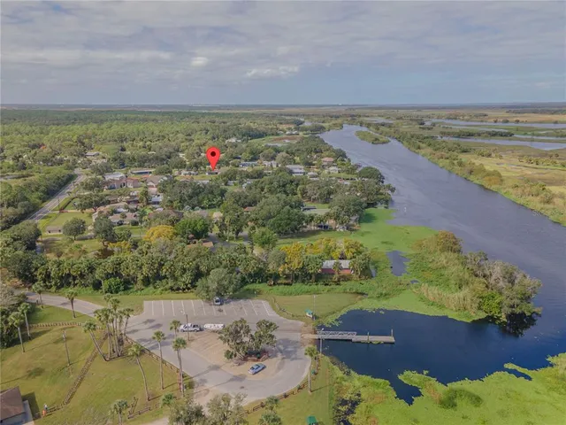 $474,900 | 2082 Shady Lane, Geneva, FL 32732