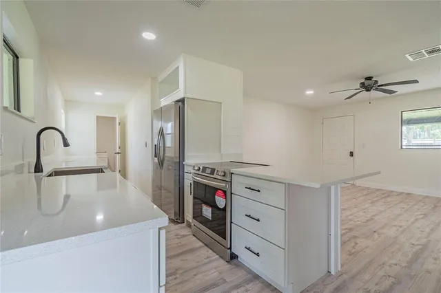 $474,900 | 2082 Shady Lane, Geneva, FL 32732