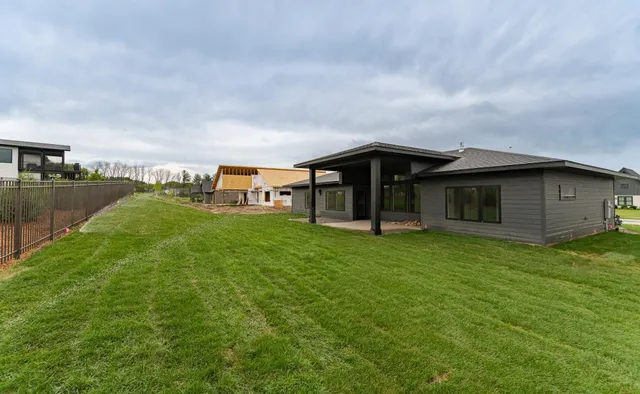 $844,900 | 1547 Shannon Oaks Boulevard Northeast, Rochester, MN 55906