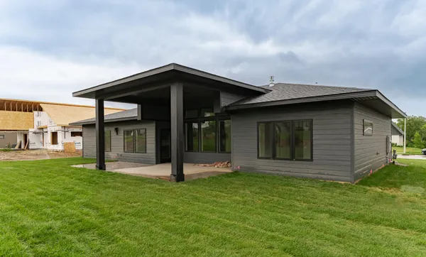 $844,900 | 1547 Shannon Oaks Boulevard Northeast, Rochester, MN 55906